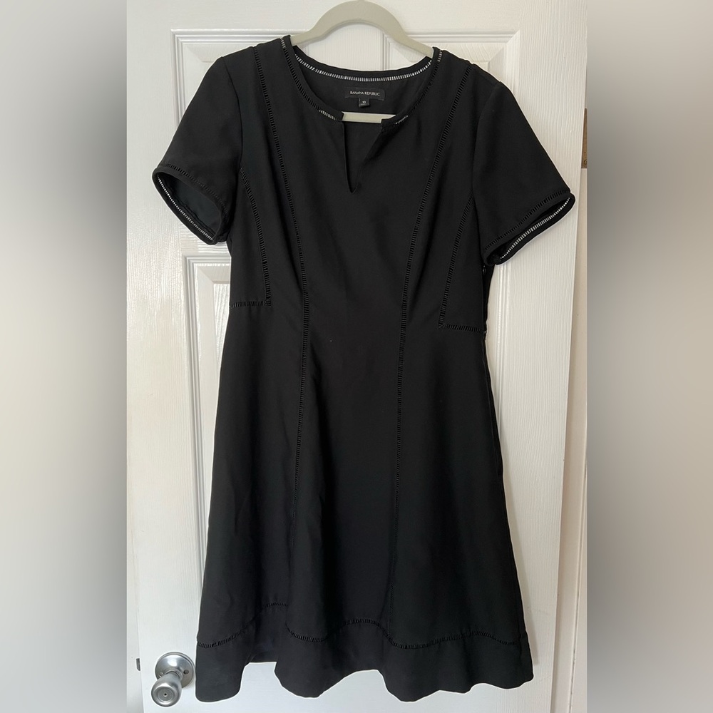 Banana Republic Black Dress (M)